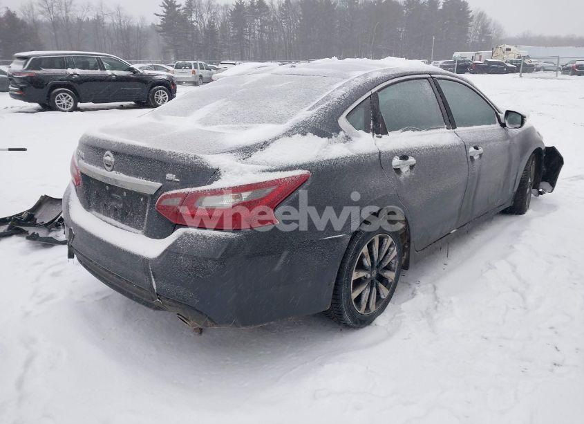 Photo 4 of 2018 Nissan Altima 2.5 SL (VIN 1N4AL3AP4JC124514)