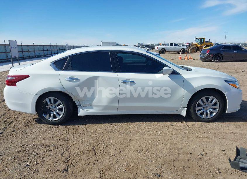 Photo 13 of 2018 Nissan Altima 2.5 S (VIN 1N4AL3AP4JC125016)