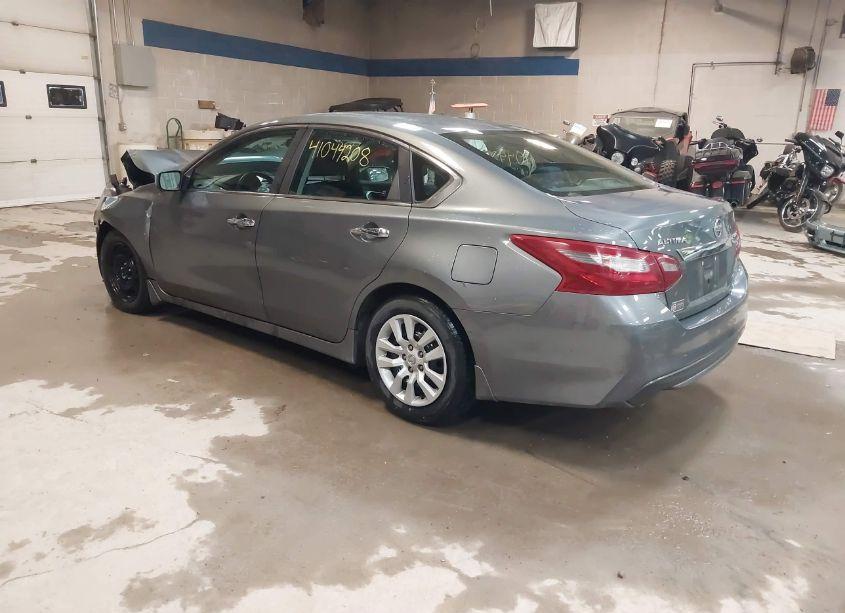 Photo 3 of 2018 Nissan Altima 2.5 S (VIN 1N4AL3AP4JC128028)