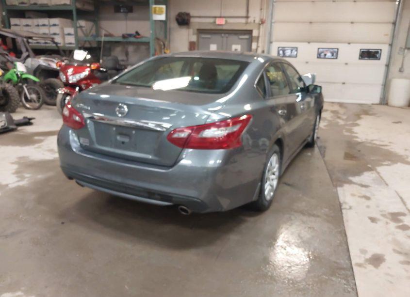 Photo 4 of 2018 Nissan Altima 2.5 S (VIN 1N4AL3AP4JC128028)
