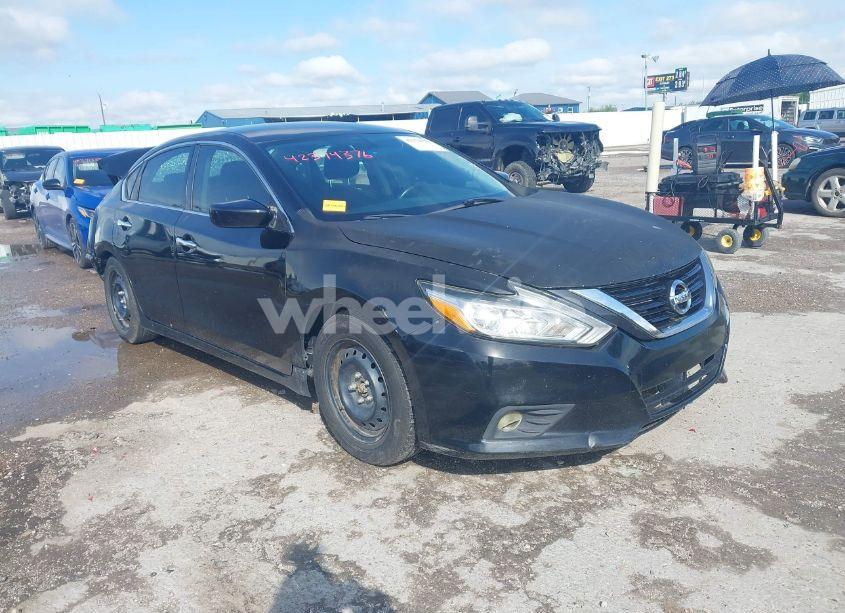 2018 Nissan Altima 2.5 S (VIN 1N4AL3AP4JC133889) main photo