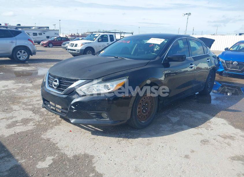 Photo 2 of 2018 Nissan Altima 2.5 S (VIN 1N4AL3AP4JC133889)