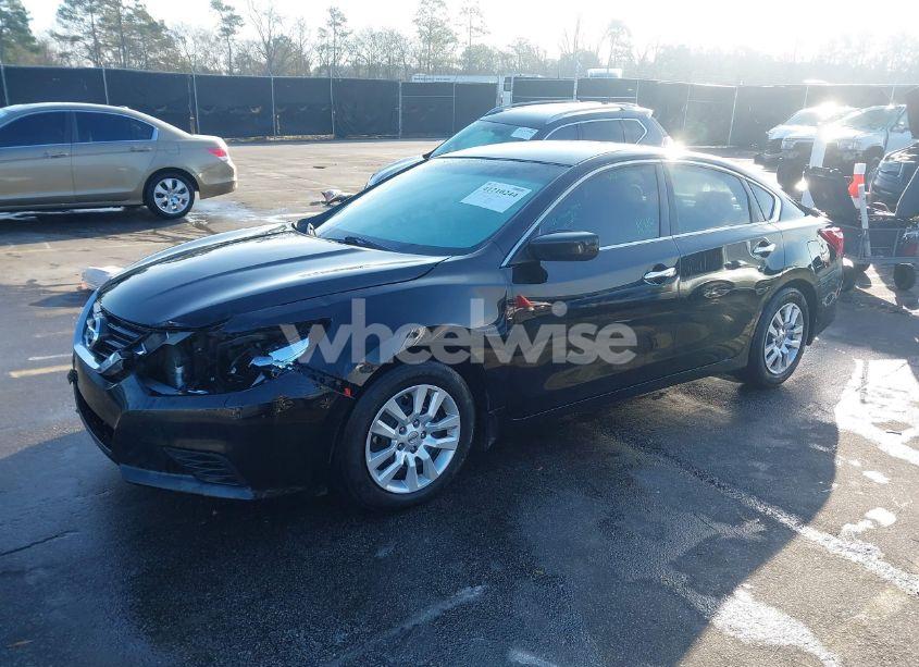 Photo 2 of 2018 Nissan Altima 2.5 S (VIN 1N4AL3AP4JC135805)