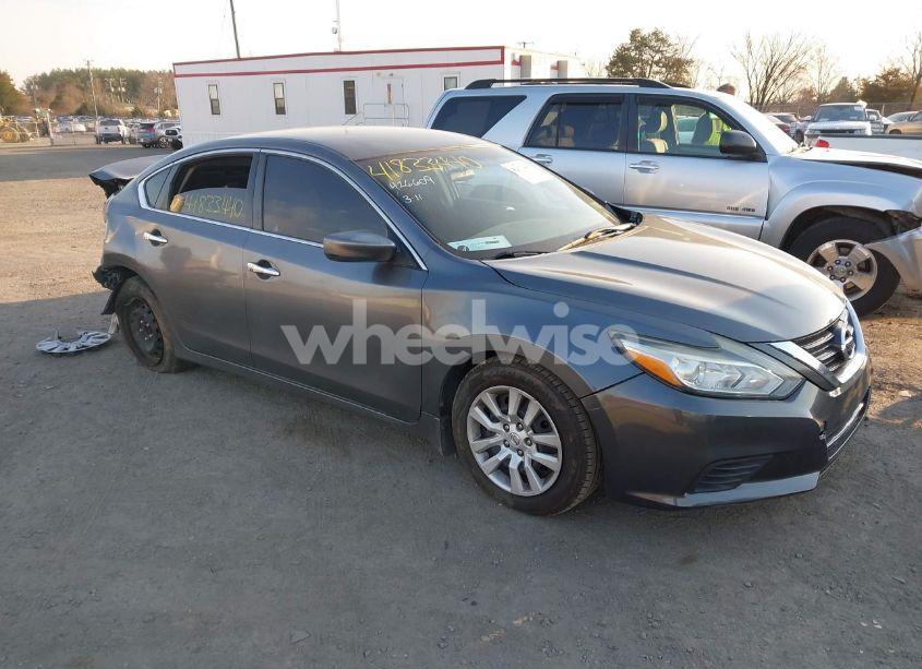 2018 Nissan Altima 2.5 S (VIN 1N4AL3AP4JC138686) main photo