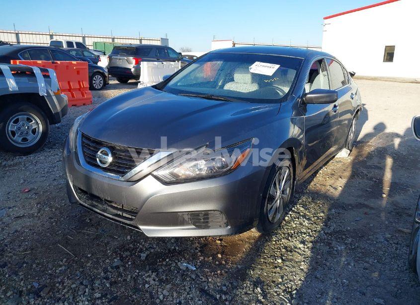Photo 2 of 2018 Nissan Altima 2.5 S (VIN 1N4AL3AP4JC141054)