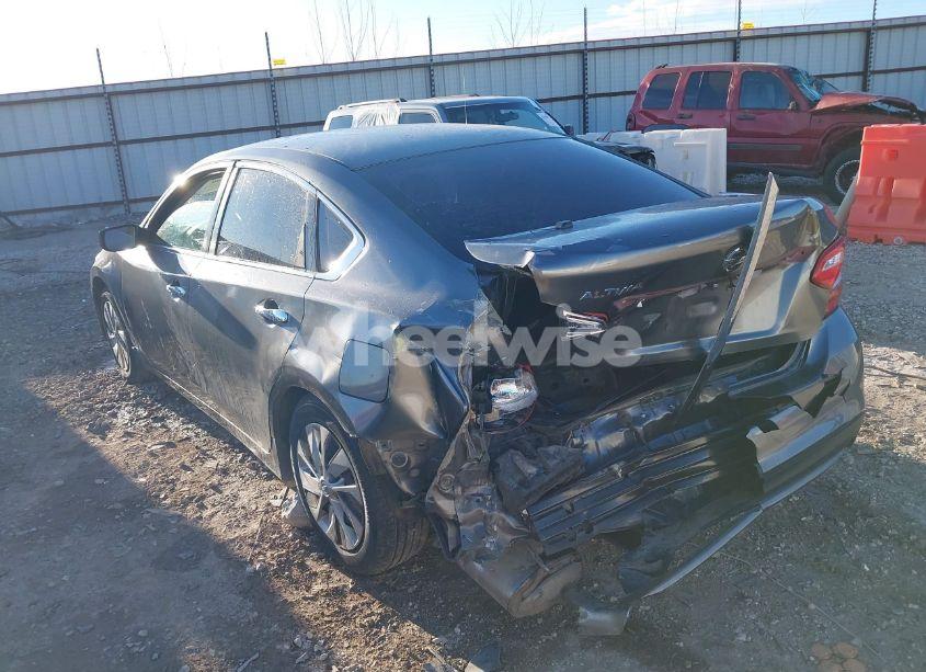 Photo 3 of 2018 Nissan Altima 2.5 S (VIN 1N4AL3AP4JC141054)