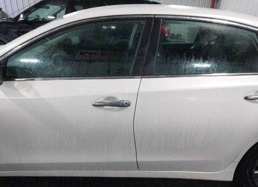 Photo 15 of 2018 Nissan Altima 2.5 SR (VIN 1N4AL3AP4JC151714)