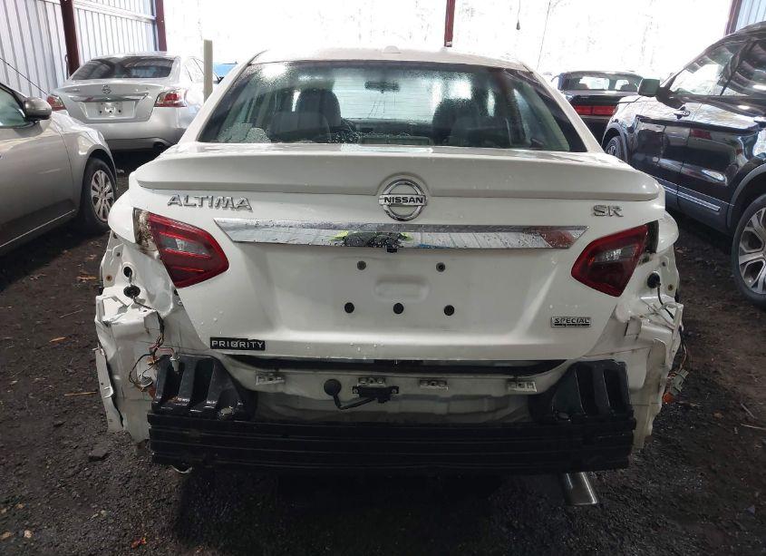Photo 17 of 2018 Nissan Altima 2.5 SR (VIN 1N4AL3AP4JC151714)
