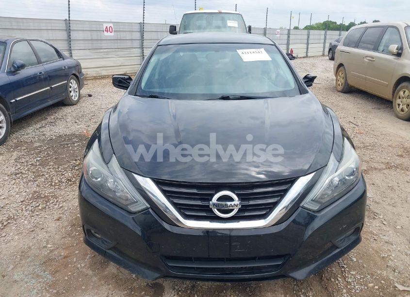 Photo 12 of 2018 Nissan Altima 2.5 SR (VIN 1N4AL3AP4JC153060)