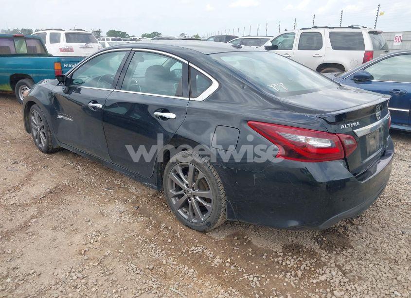 Photo 3 of 2018 Nissan Altima 2.5 SR (VIN 1N4AL3AP4JC153060)