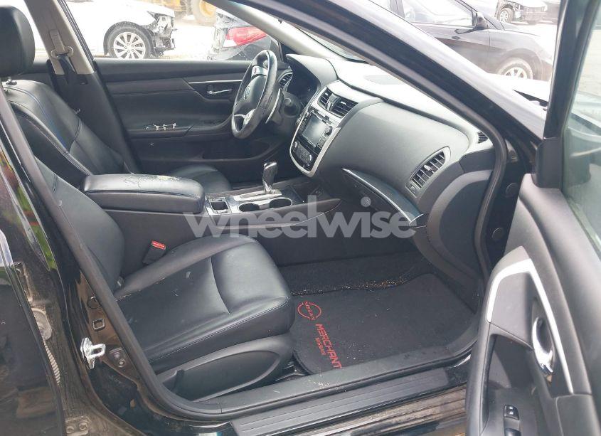 Photo 5 of 2018 Nissan Altima 2.5 SR (VIN 1N4AL3AP4JC153060)