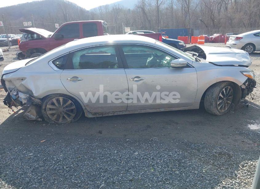 Photo 13 of 2018 Nissan Altima 2.5 SL (VIN 1N4AL3AP4JC167847)