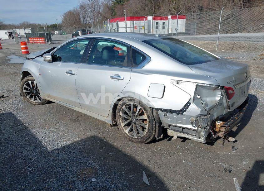 Photo 3 of 2018 Nissan Altima 2.5 SL (VIN 1N4AL3AP4JC167847)