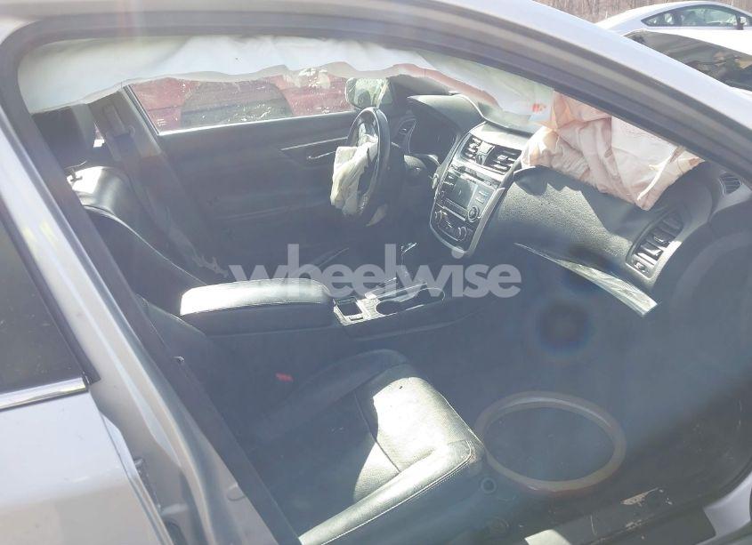 Photo 5 of 2018 Nissan Altima 2.5 SL (VIN 1N4AL3AP4JC167847)