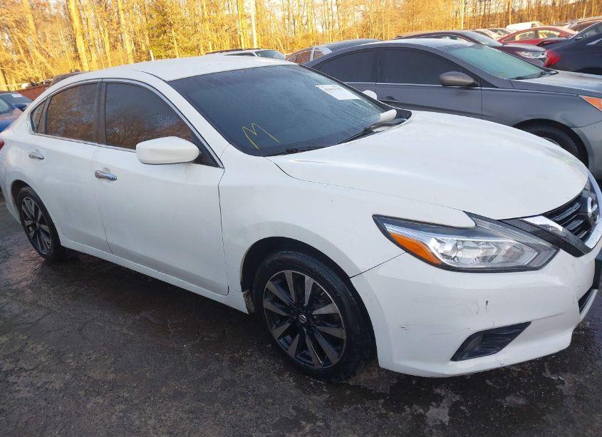 2018 Nissan Altima 2.5 SV (VIN 1N4AL3AP4JC172854) main photo
