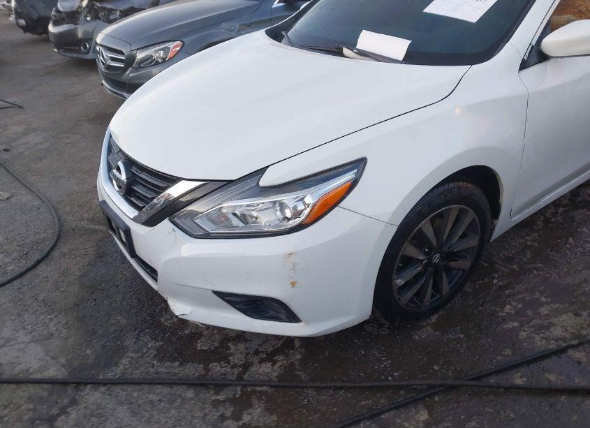 Photo 6 of 2018 Nissan Altima 2.5 SV (VIN 1N4AL3AP4JC172854)