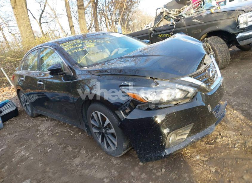 2018 Nissan Altima 2.5 SL (VIN 1N4AL3AP4JC174166) main photo