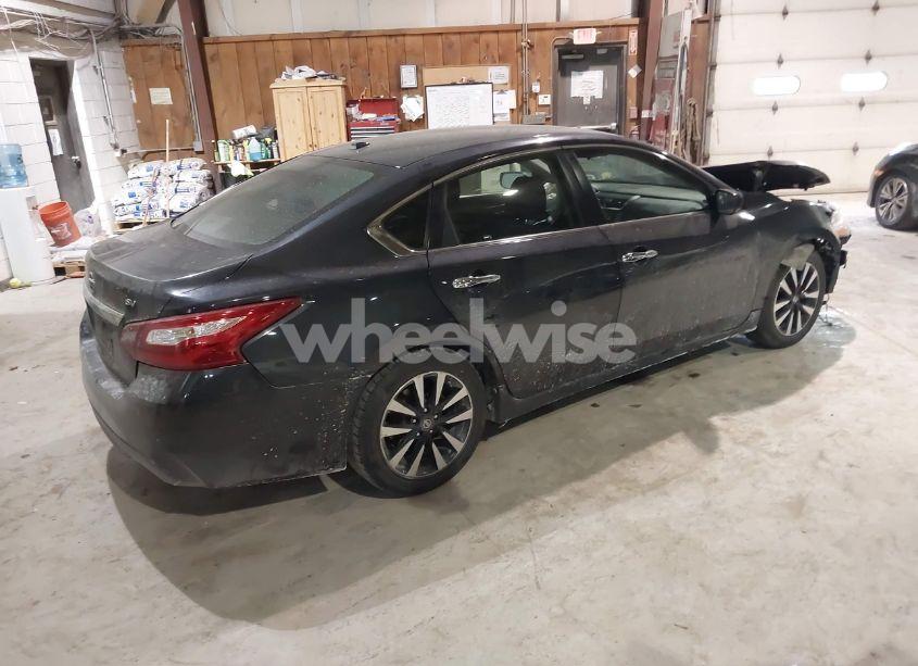 Photo 4 of 2018 Nissan Altima 2.5 SV (VIN 1N4AL3AP4JC181814)