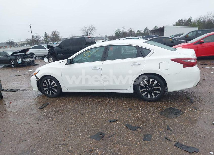 Photo 14 of 2018 Nissan Altima 2.5 SV (VIN 1N4AL3AP4JC185331)