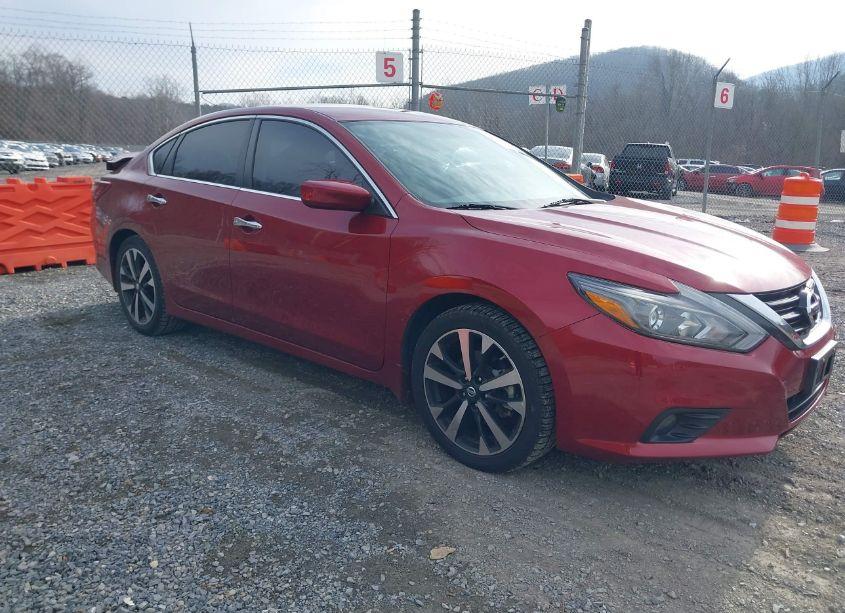 2018 Nissan Altima 2.5 SR (VIN 1N4AL3AP4JC187483) main photo