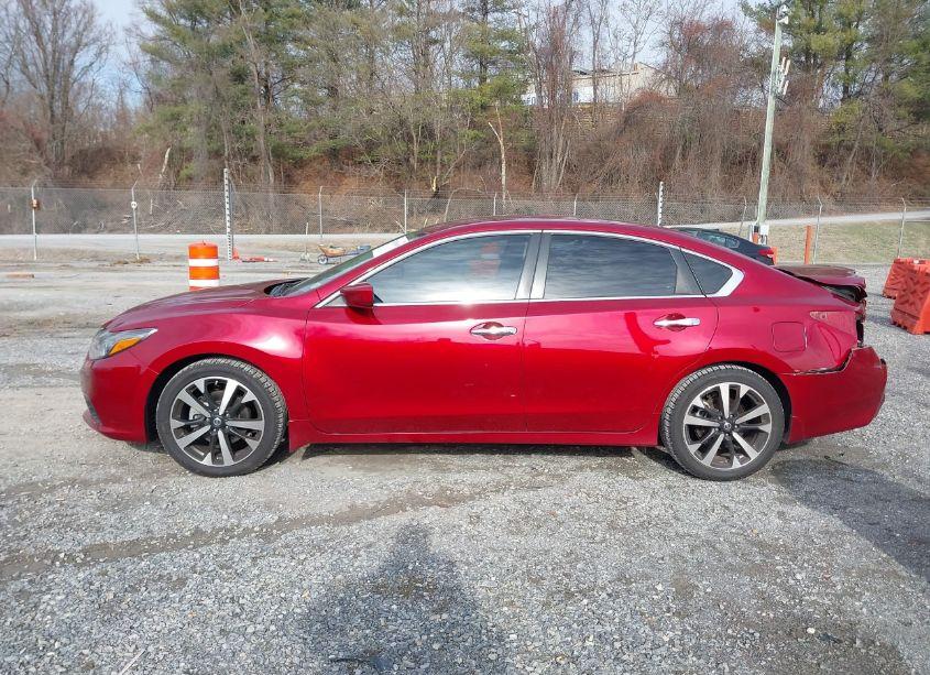 Photo 14 of 2018 Nissan Altima 2.5 SR (VIN 1N4AL3AP4JC187483)