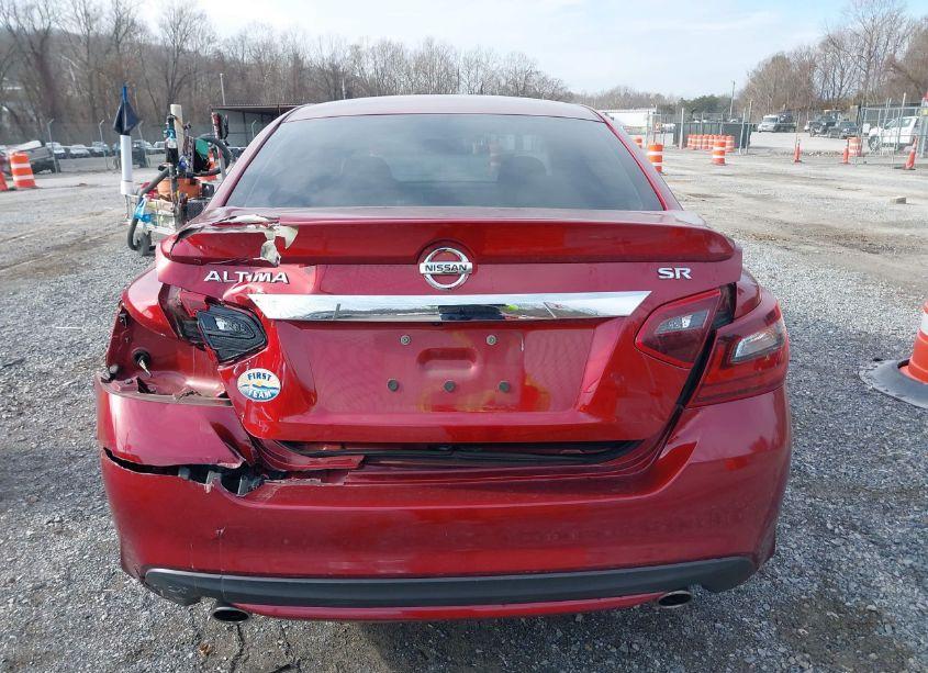 Photo 16 of 2018 Nissan Altima 2.5 SR (VIN 1N4AL3AP4JC187483)