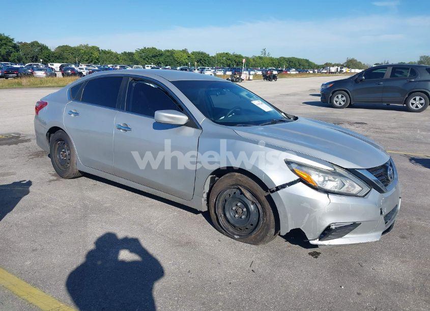 2018 Nissan Altima 2.5 S (VIN 1N4AL3AP4JC203178) main photo