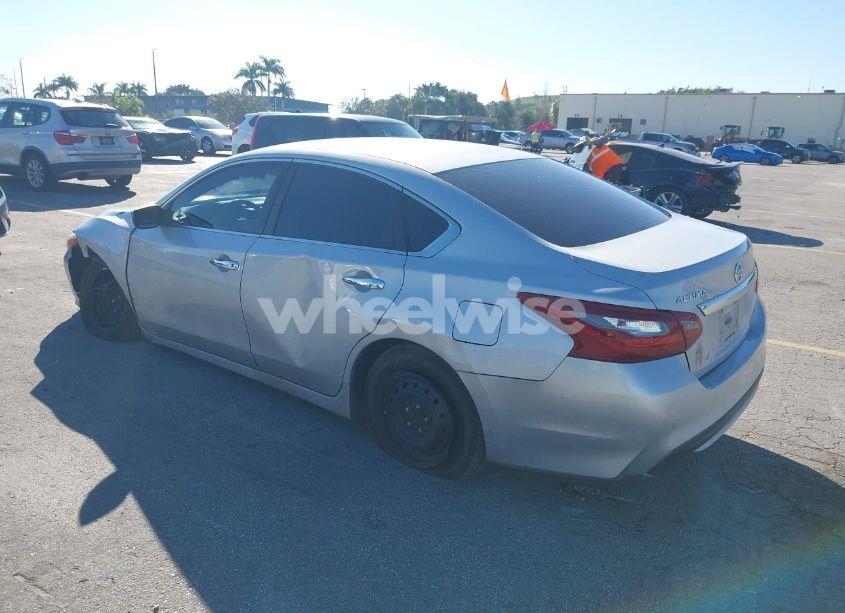 Photo 3 of 2018 Nissan Altima 2.5 S (VIN 1N4AL3AP4JC203178)