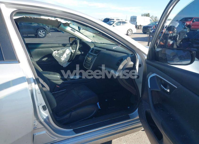 Photo 5 of 2018 Nissan Altima 2.5 S (VIN 1N4AL3AP4JC203178)