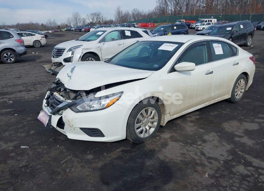 Photo 2 of 2018 Nissan Altima 2.5 S (VIN 1N4AL3AP4JC207375)