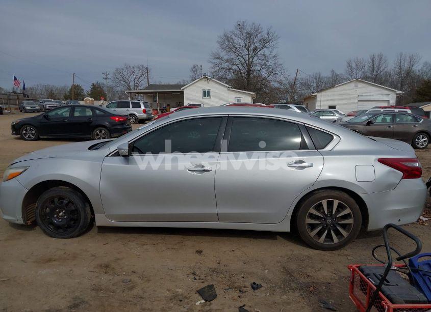 Photo 14 of 2018 Nissan Altima 2.5 SL (VIN 1N4AL3AP4JC227576)