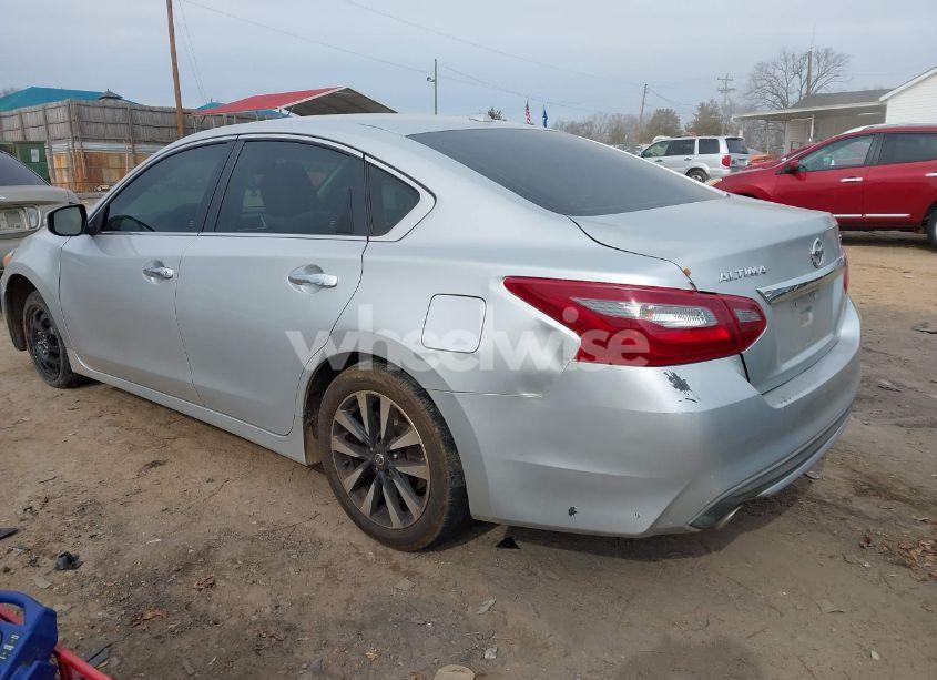 Photo 3 of 2018 Nissan Altima 2.5 SL (VIN 1N4AL3AP4JC227576)