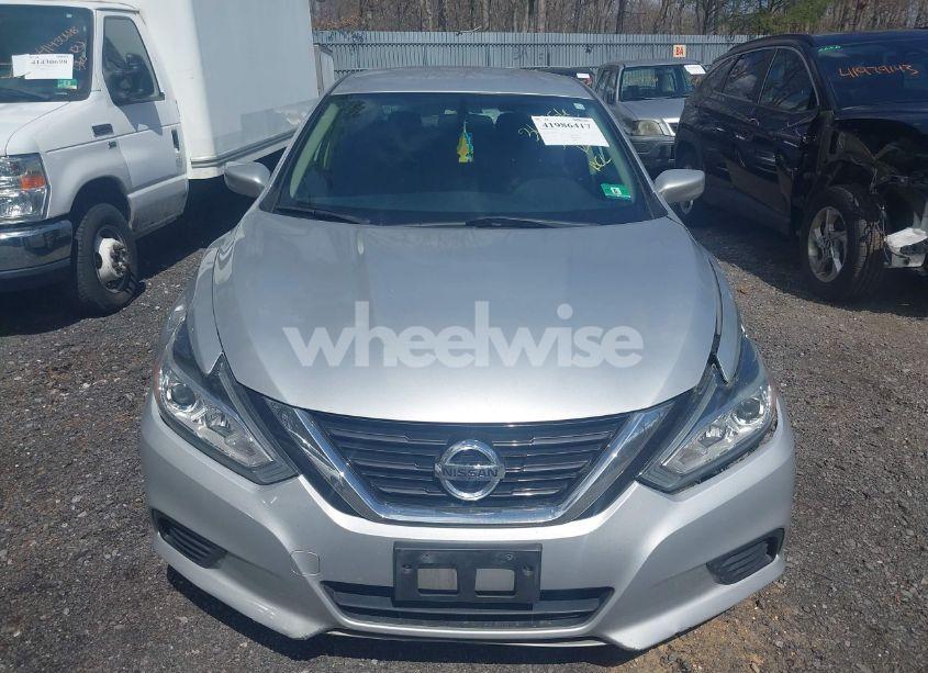 Photo 12 of 2018 Nissan Altima 2.5 S (VIN 1N4AL3AP4JC229957)