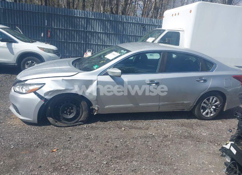 Photo 14 of 2018 Nissan Altima 2.5 S (VIN 1N4AL3AP4JC229957)