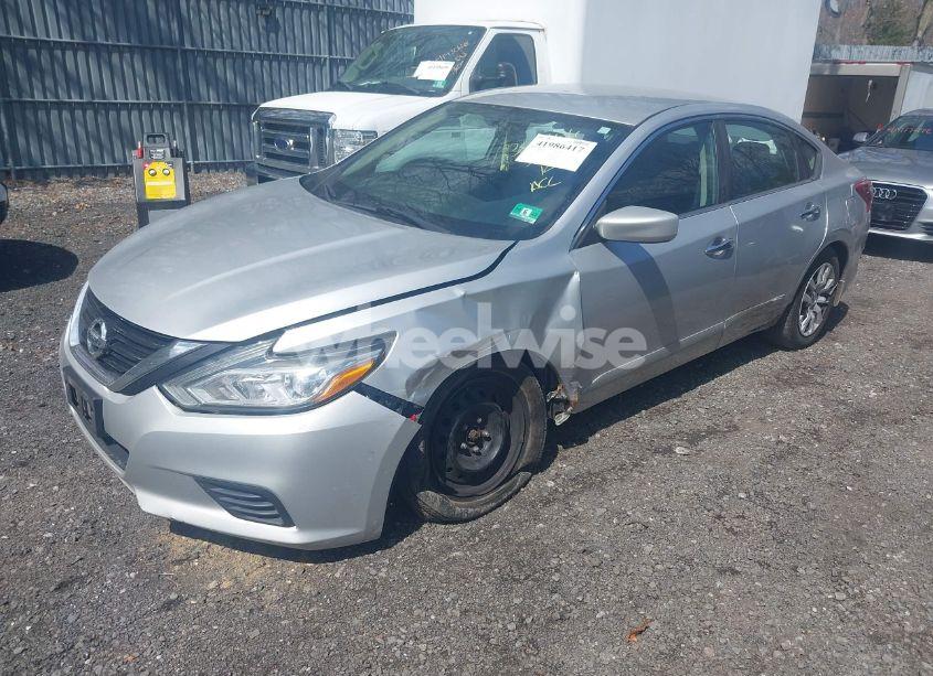 Photo 2 of 2018 Nissan Altima 2.5 S (VIN 1N4AL3AP4JC229957)