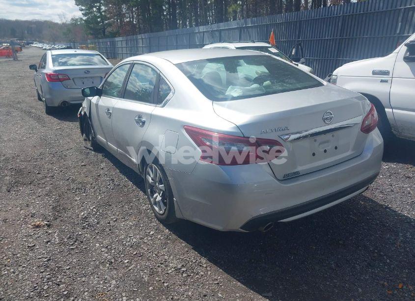 Photo 3 of 2018 Nissan Altima 2.5 S (VIN 1N4AL3AP4JC229957)