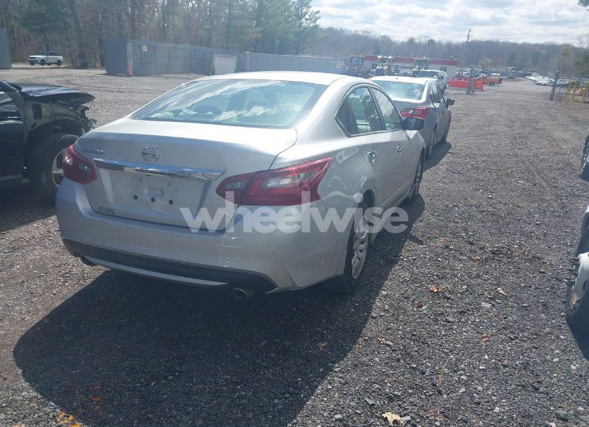 Photo 4 of 2018 Nissan Altima 2.5 S (VIN 1N4AL3AP4JC229957)