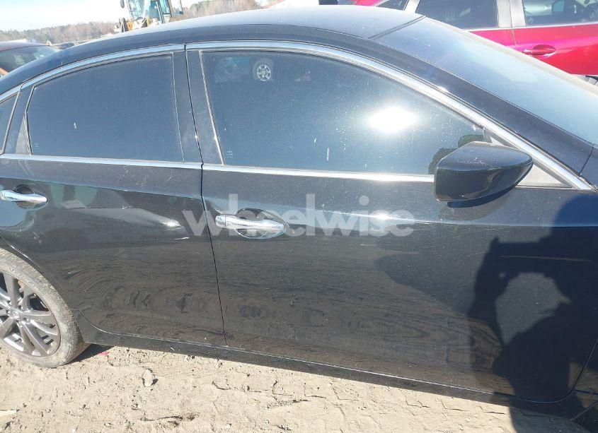 Photo 13 of 2018 Nissan Altima 2.5 SR (VIN 1N4AL3AP4JC234673)