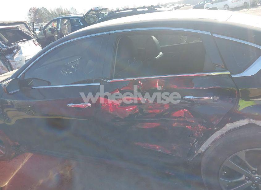 Photo 14 of 2018 Nissan Altima 2.5 SR (VIN 1N4AL3AP4JC234673)