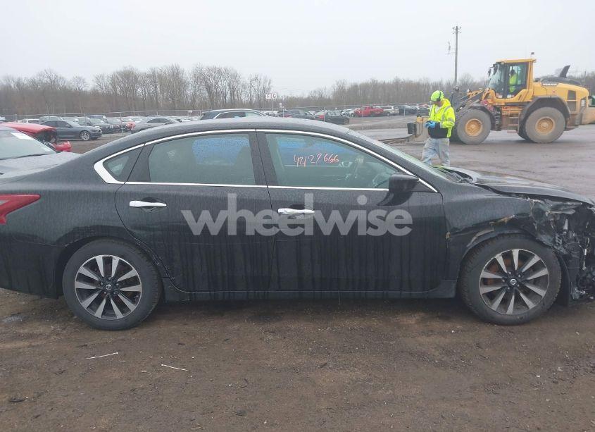Photo 13 of 2018 Nissan Altima 2.5 SV (VIN 1N4AL3AP4JC247620)