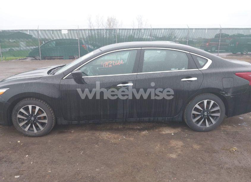 Photo 14 of 2018 Nissan Altima 2.5 SV (VIN 1N4AL3AP4JC247620)