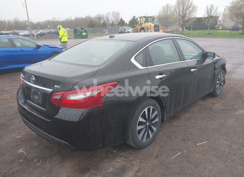 Photo 4 of 2018 Nissan Altima 2.5 SV (VIN 1N4AL3AP4JC247620)