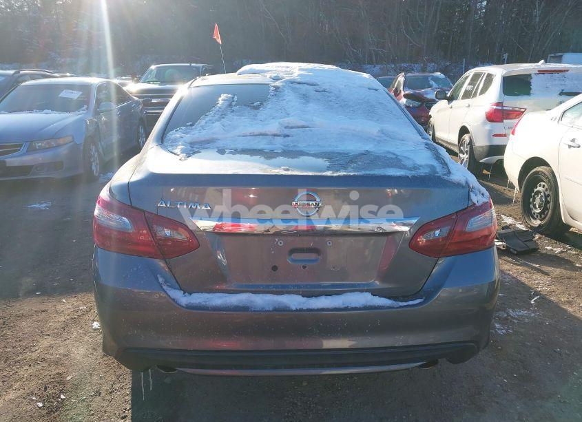 Photo 15 of 2018 Nissan Altima 2.5 S (VIN 1N4AL3AP4JC255183)