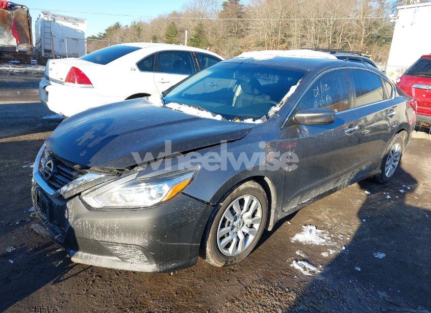 Photo 2 of 2018 Nissan Altima 2.5 S (VIN 1N4AL3AP4JC255183)