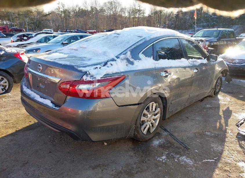 Photo 3 of 2018 Nissan Altima 2.5 S (VIN 1N4AL3AP4JC255183)