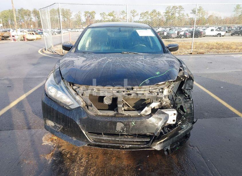 Photo 13 of 2018 Nissan Altima 2.5 SR (VIN 1N4AL3AP4JC262229)