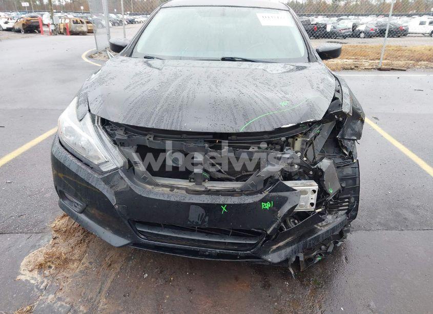Photo 6 of 2018 Nissan Altima 2.5 SR (VIN 1N4AL3AP4JC262229)