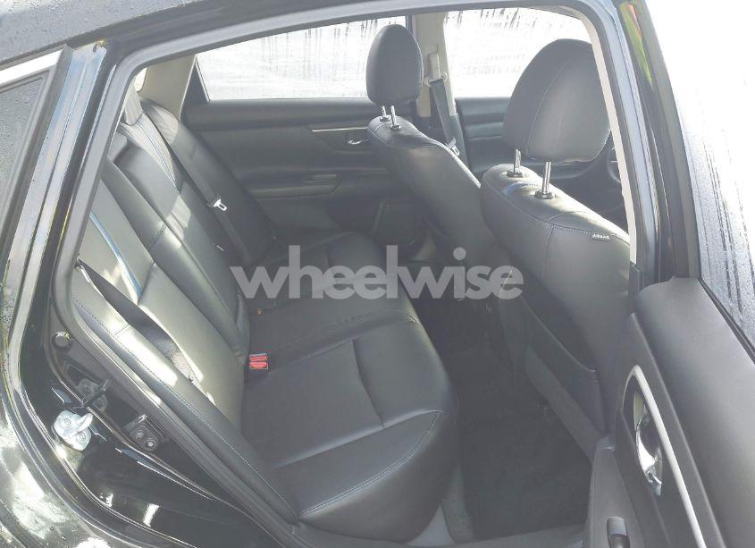 Photo 8 of 2018 Nissan Altima 2.5 SR (VIN 1N4AL3AP4JC262229)