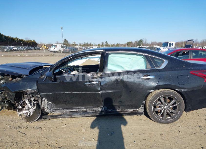 Photo 14 of 2018 Nissan Altima 2.5 SR (VIN 1N4AL3AP4JC264160)