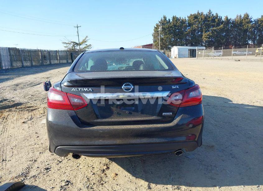 Photo 16 of 2018 Nissan Altima 2.5 SR (VIN 1N4AL3AP4JC264160)